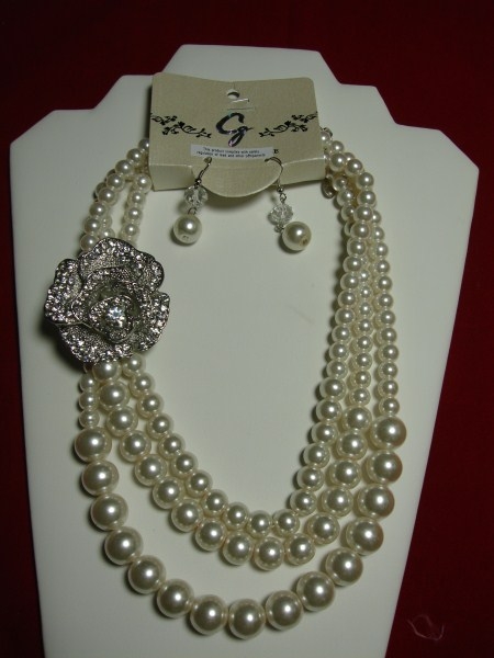 Pearl Necklace Set